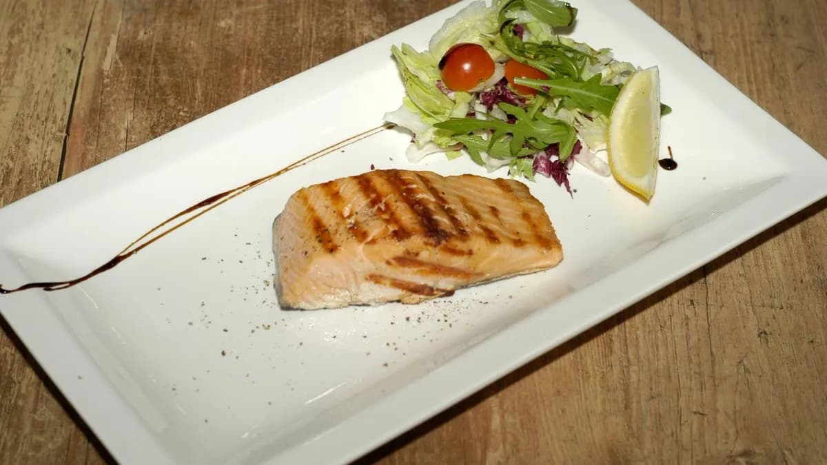 Grillezett lazac steak