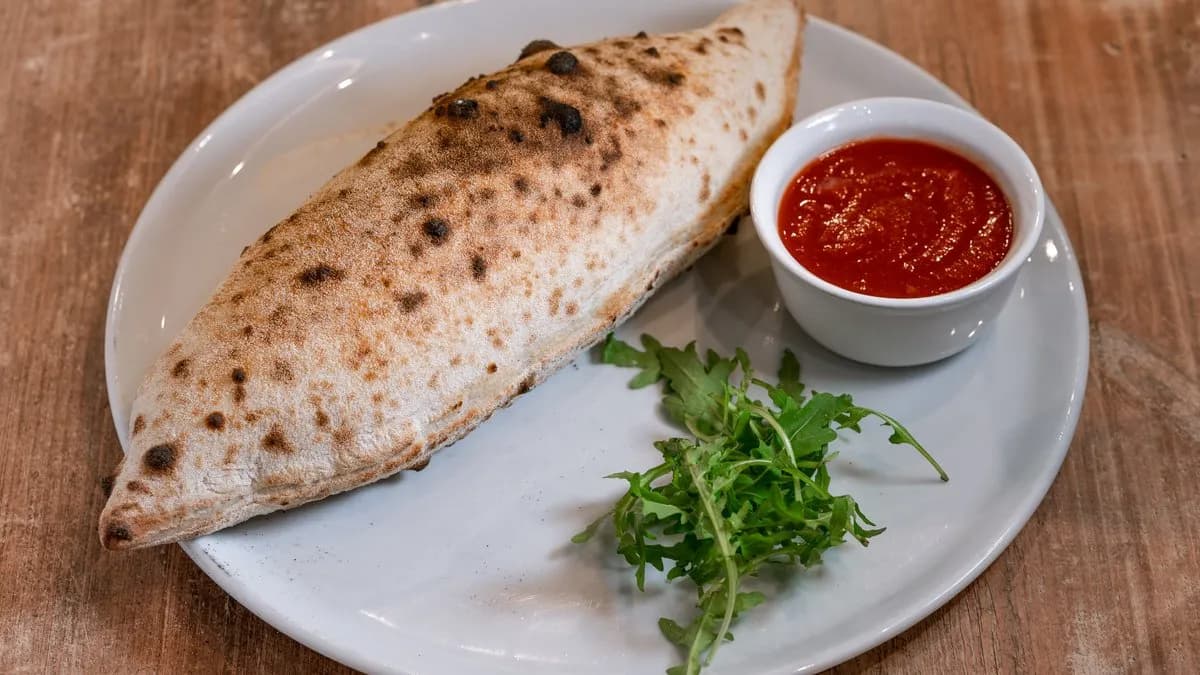 Calzone Classico