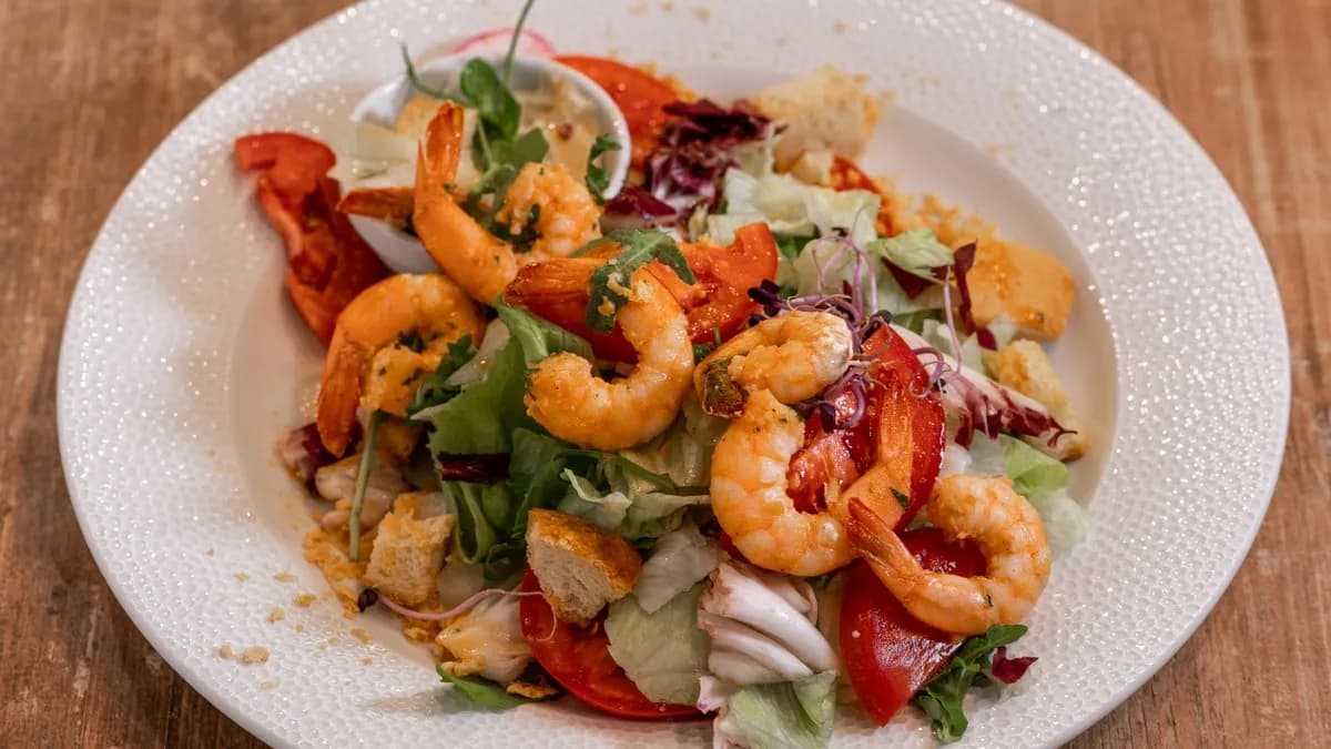 Cézár saláta garnélával