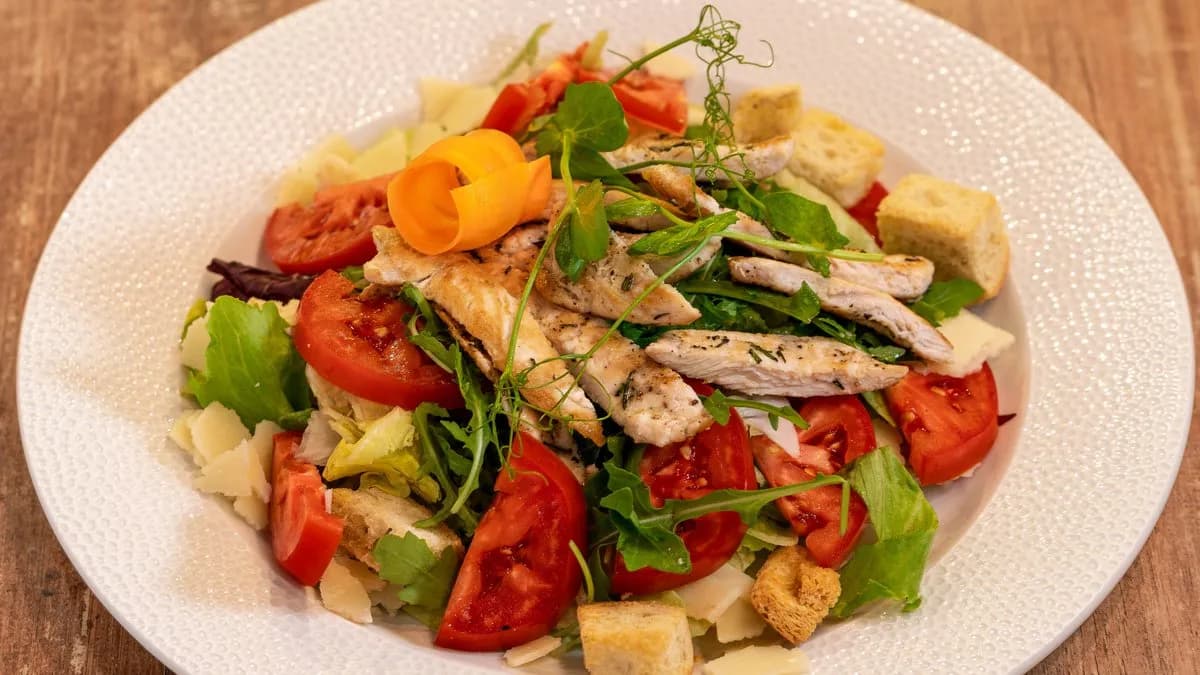 Cézár saláta csirkével