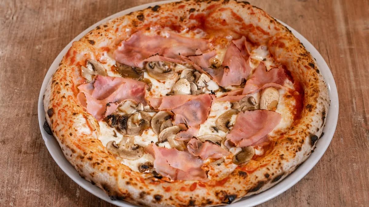 Pizza Prosciutto e funghi
