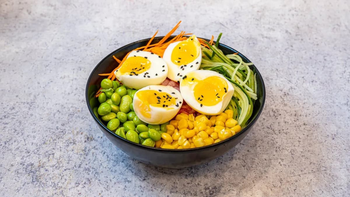 6 MINUTES EGG POKE BOWL