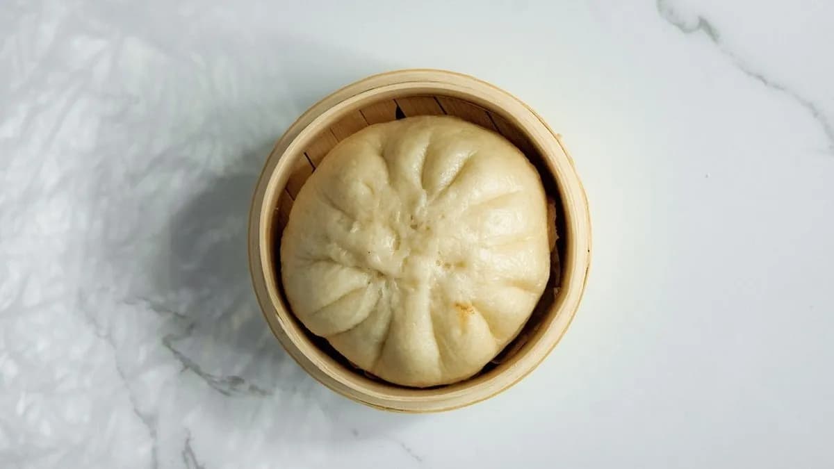 9. Bánh bao / Húsos batyu (1db)