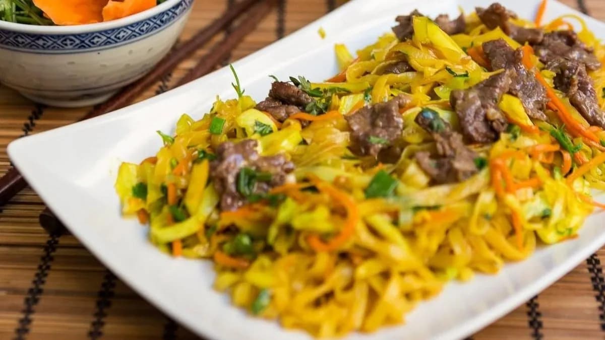 Phở xào / Rizstészta