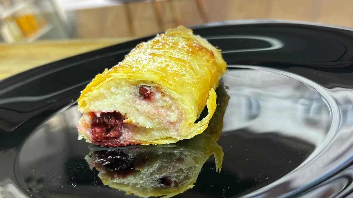 Túrós-meggyes rétes