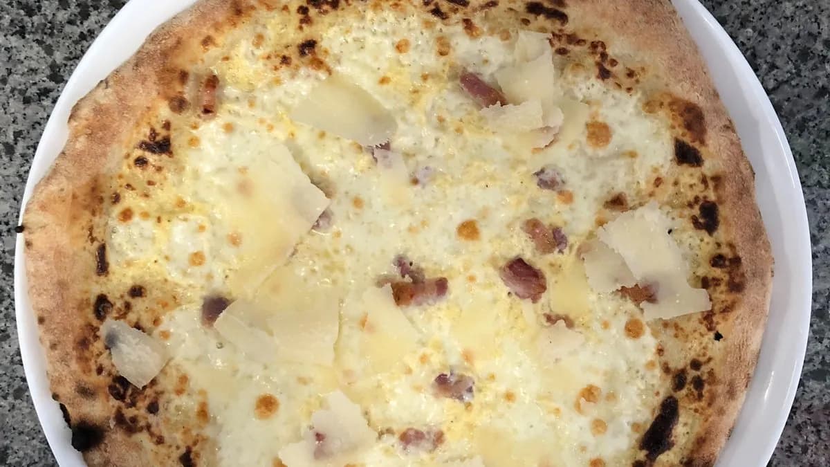 Pizza Carbonara