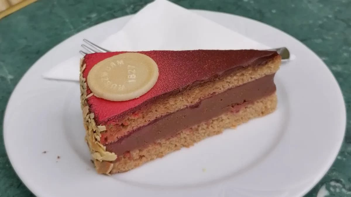 Ruszwurm Bársonytorta