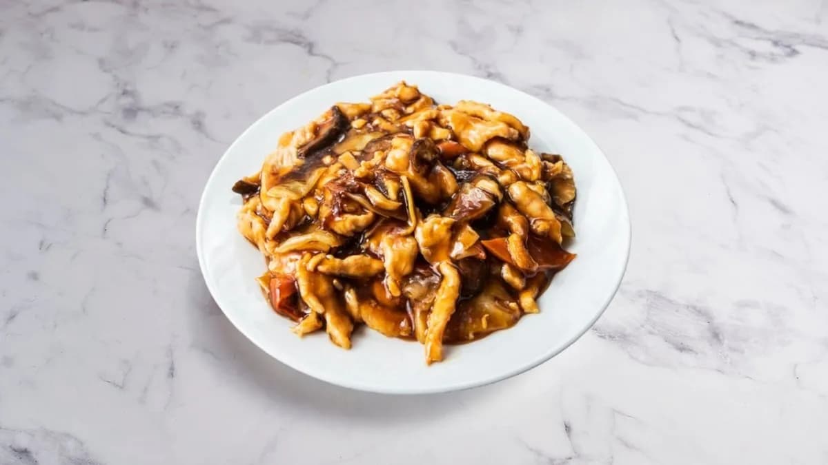 蘑菇鸡蛋炒饭Gombás csirkehús tojásos rizzsel 蘑菇鸡和蛋炒饭