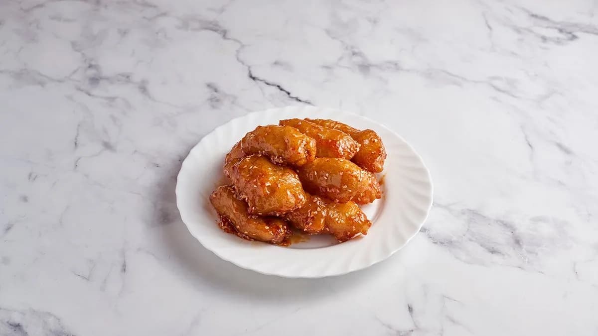 Mézes csirkehús főtt rizzsel甜蜜鸡和白米饭