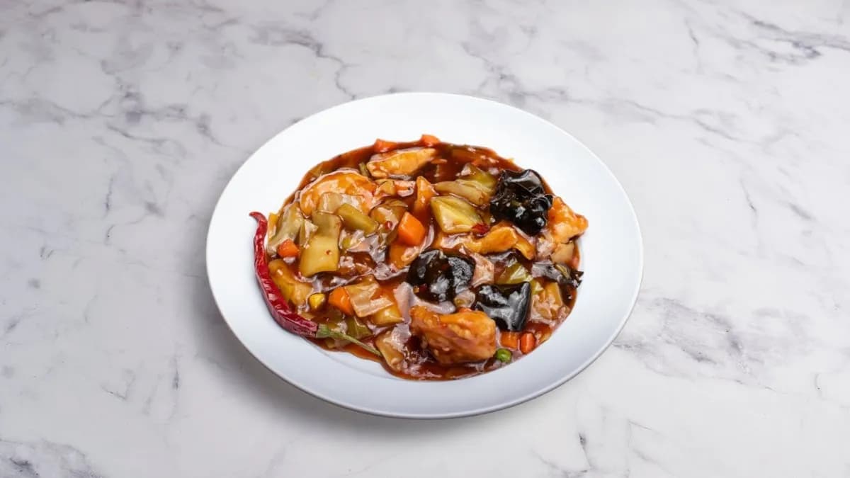 (Csípős) Nyolc kincs mártás tojásos rizzsel 八宝和蛋炒饭