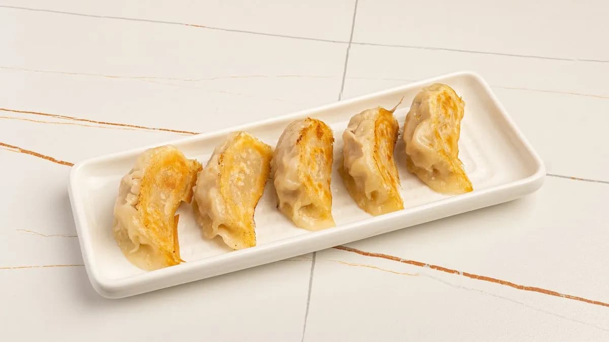 217. Serpenyőben sült galuska káposztával és sertéshússal 香煎白菜饺 Fried Cabbage Du