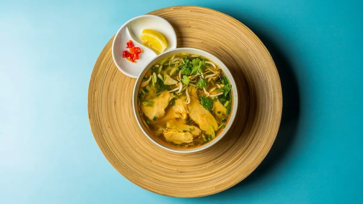 2be. Csirkehúsos Pho kis adag