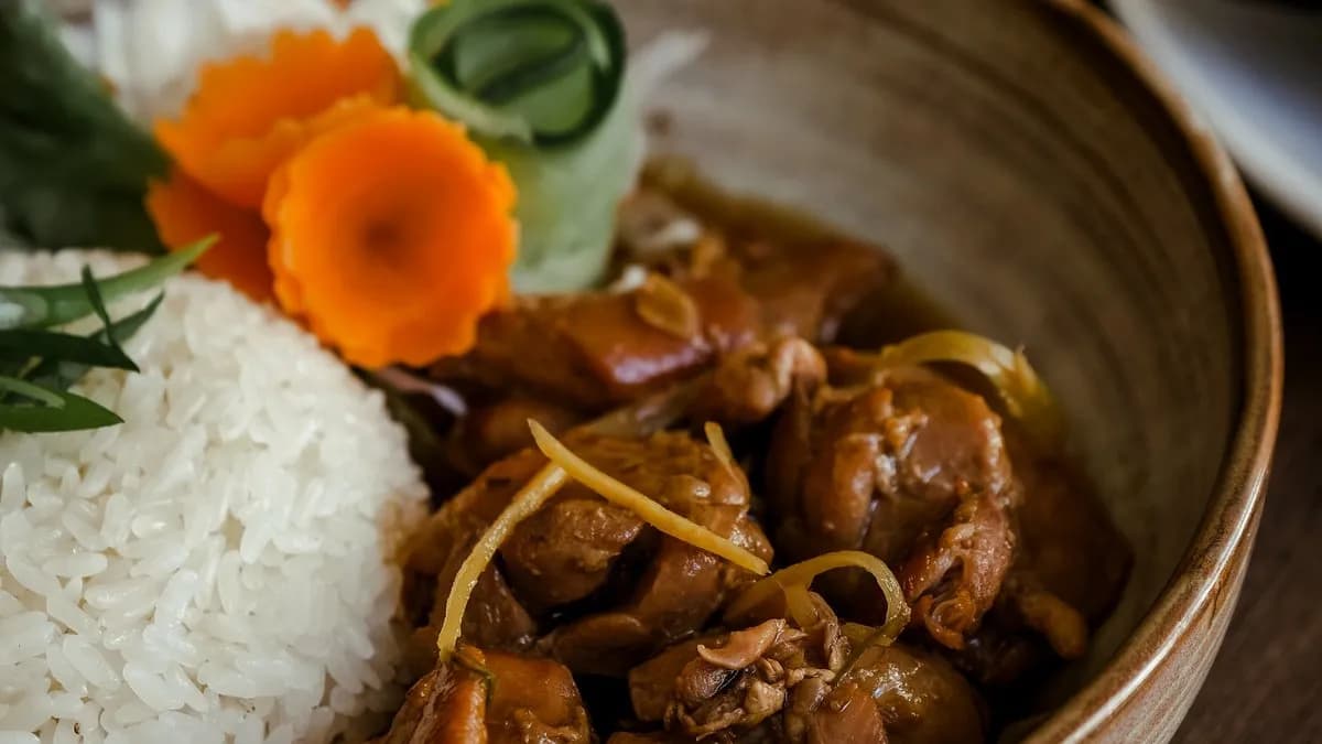 Gyömbéres csirke ragacsos rizs