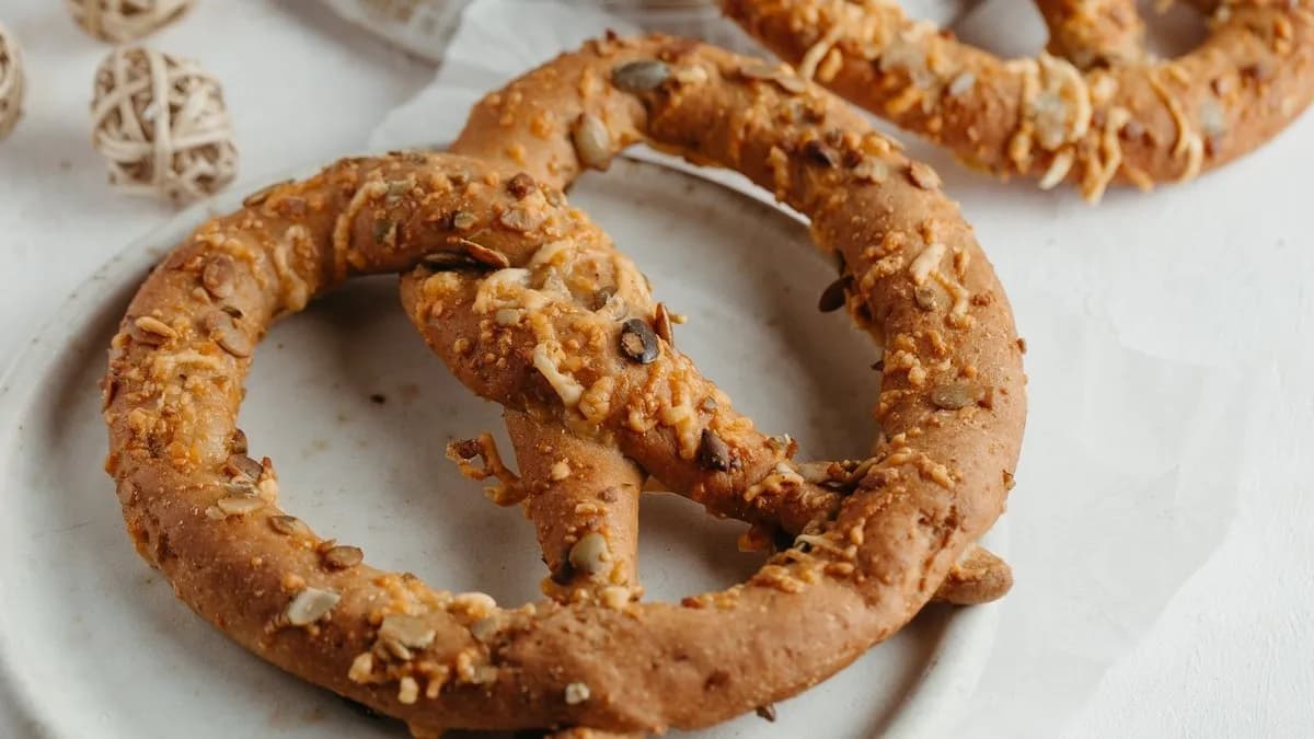 Bécsi sajtos- tökmagos perec