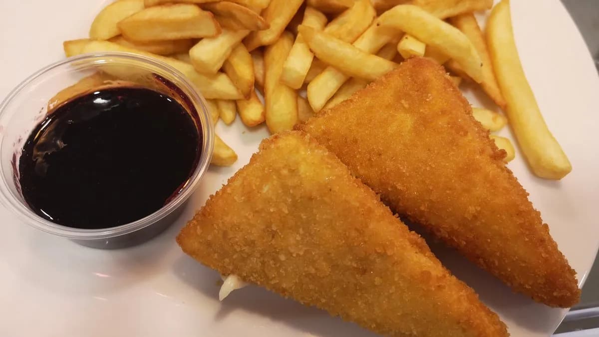 Rántott camembert sajt