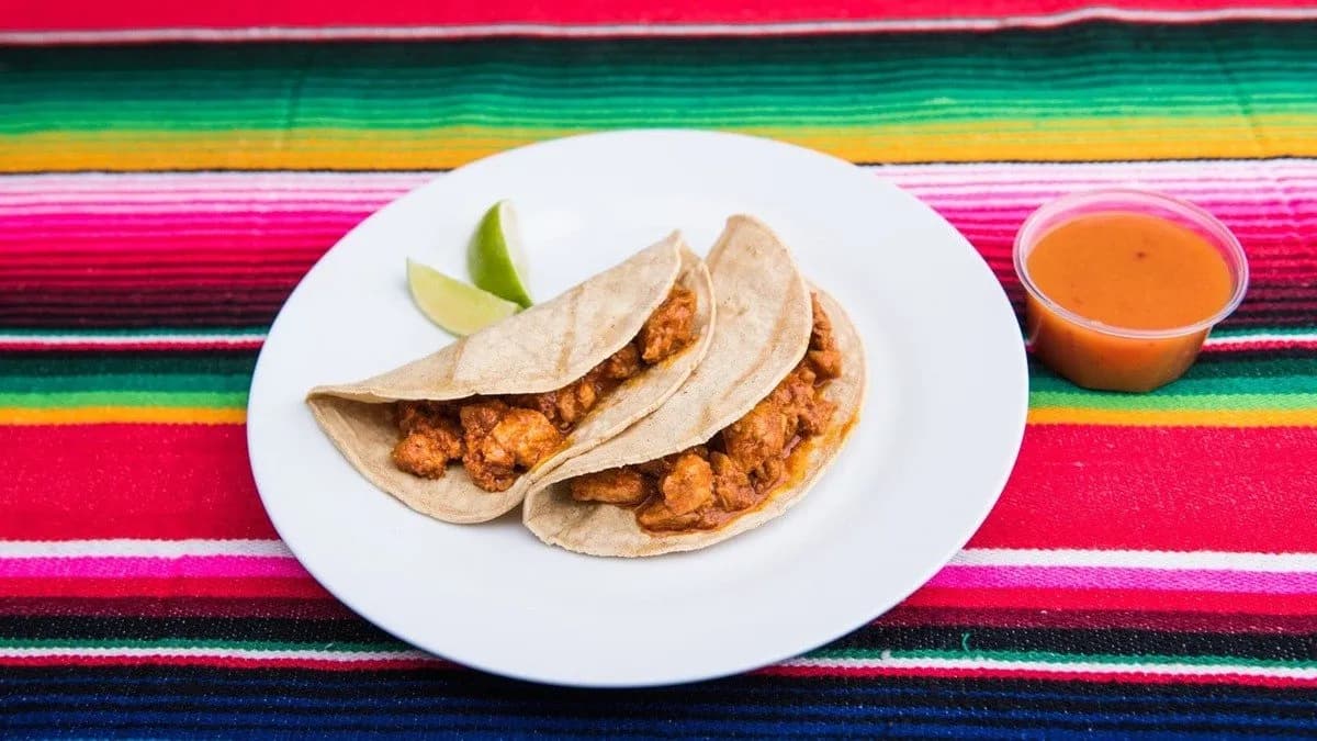 Taco de Tinga de Pollo