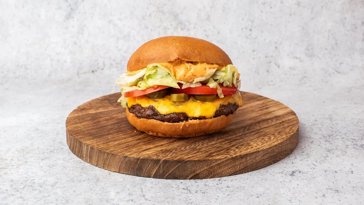 Jalapeno Cheddar Burger 🌶️