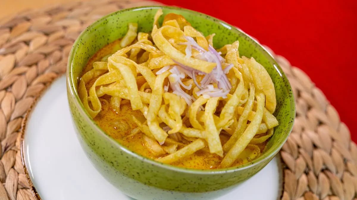 Khao Soi (Csirke)