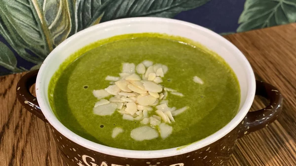 Kókusz tejes spenót krémleves