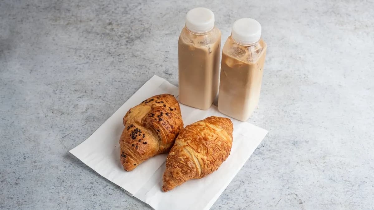 2 Coffee + 2 Croissant