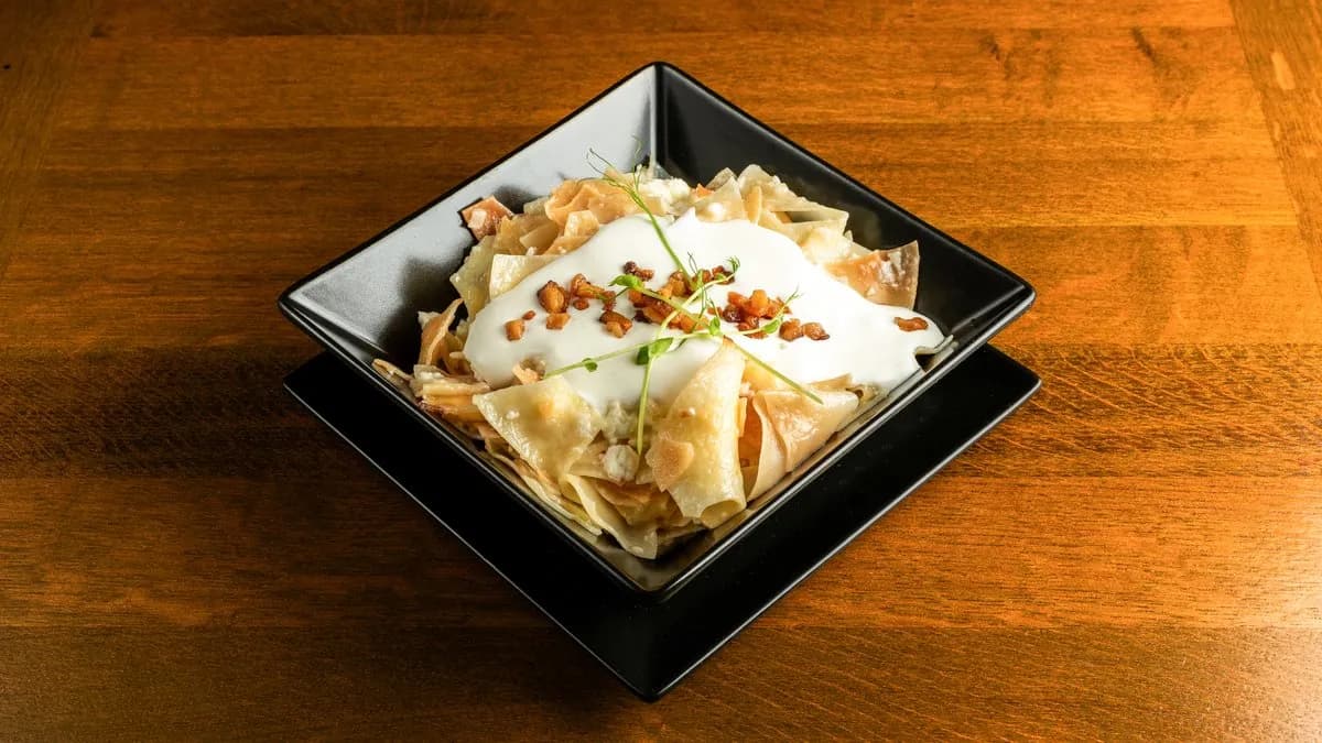 Túrós csusza, füstölt szalonnával