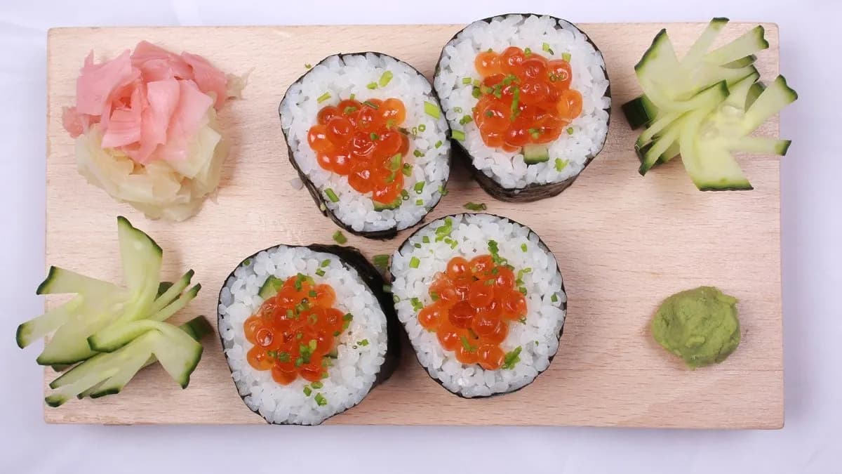 IKURA KOBORE FUTOMAKI