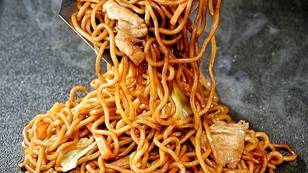 Pork flavor yakisoba