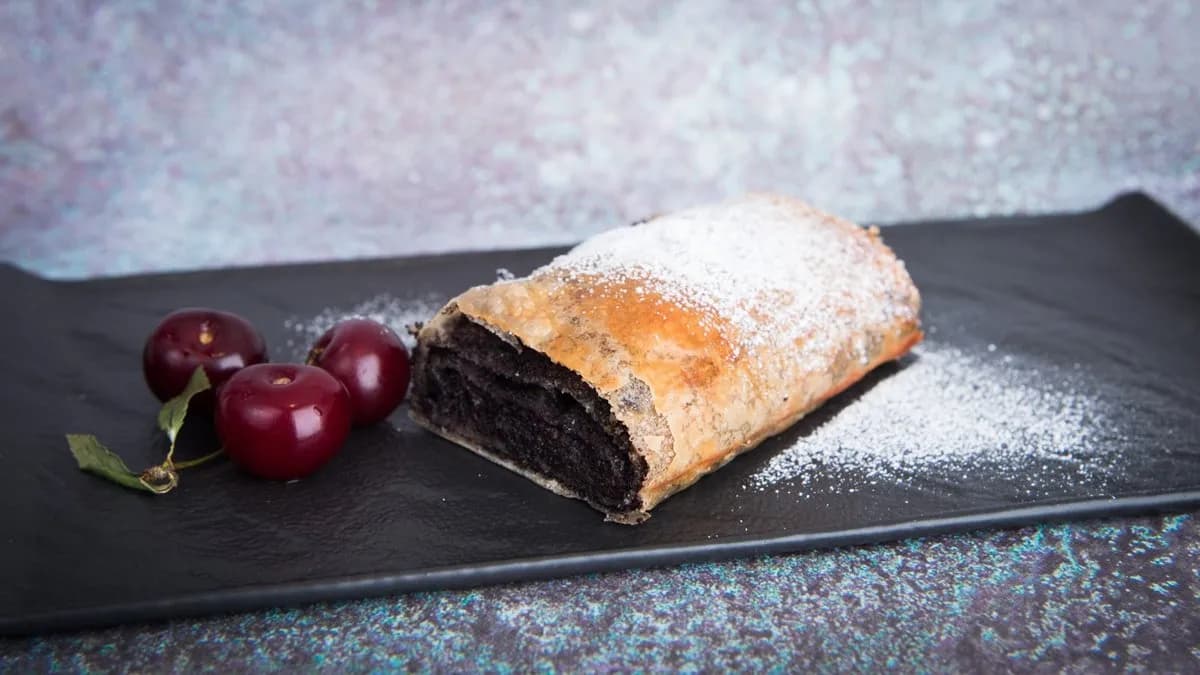 Mákos-meggyes rétes