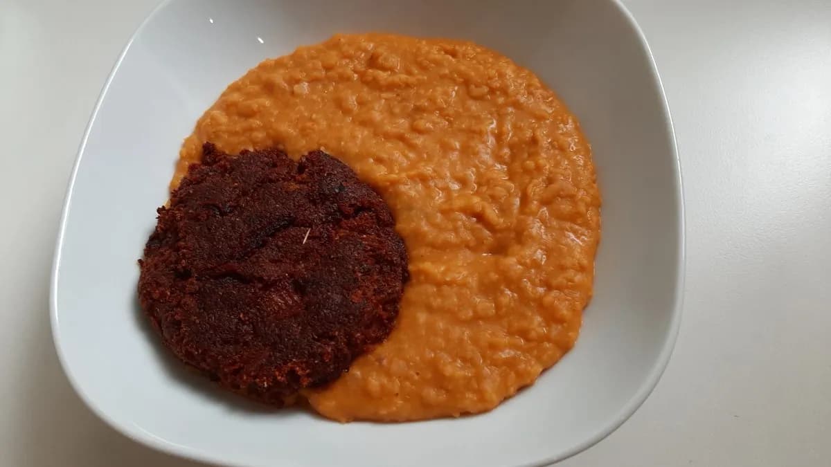 Sárgaborsó-főzelék fasírttal