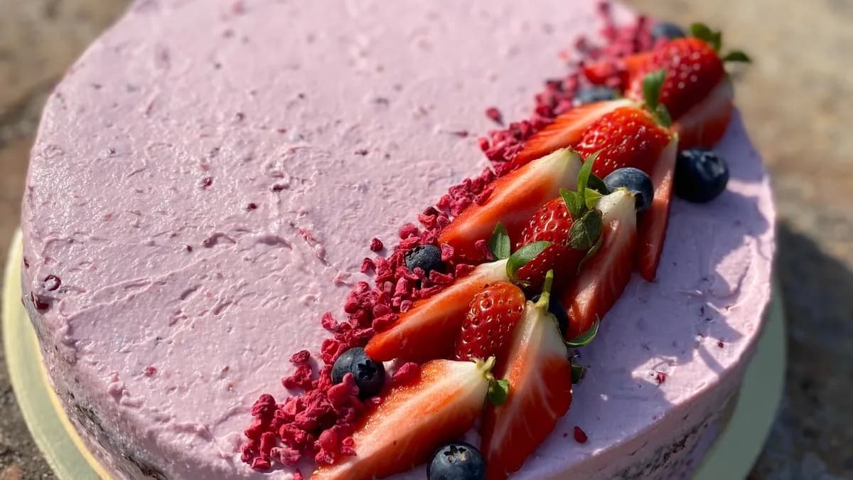 Gluténmentes erdei gyümölcstorta (14 szeletes)