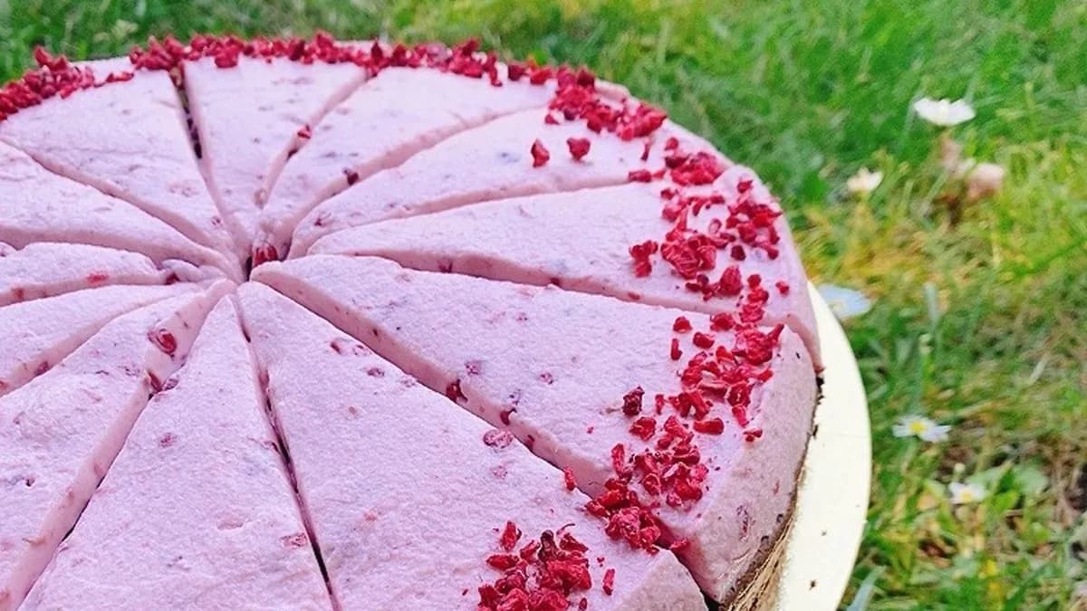 Málnás brownie (12 szeletes)