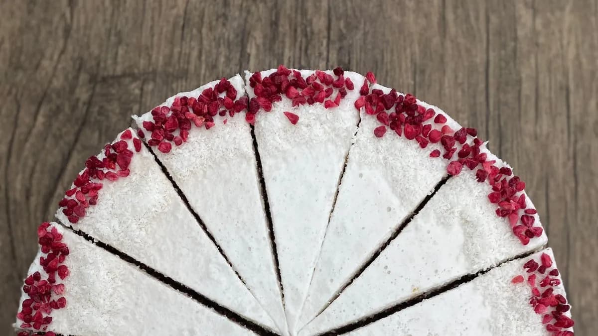 Paleo kókusztorta málnával (14 szeletes)