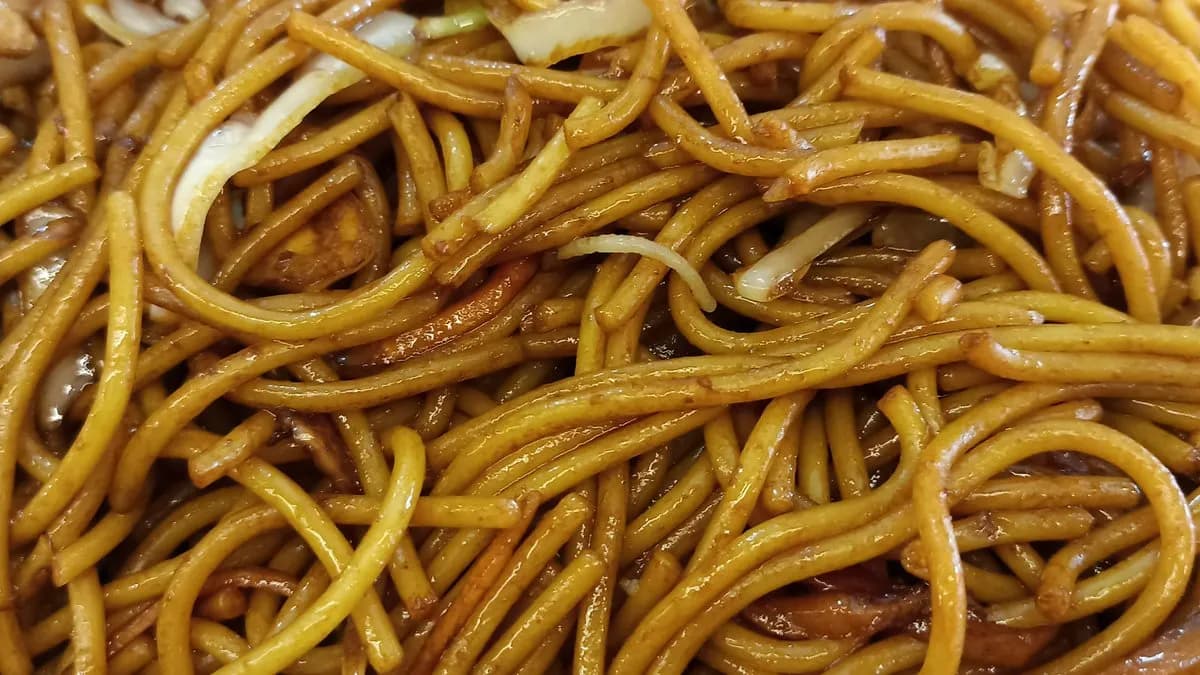 Pirított zöldség tészta