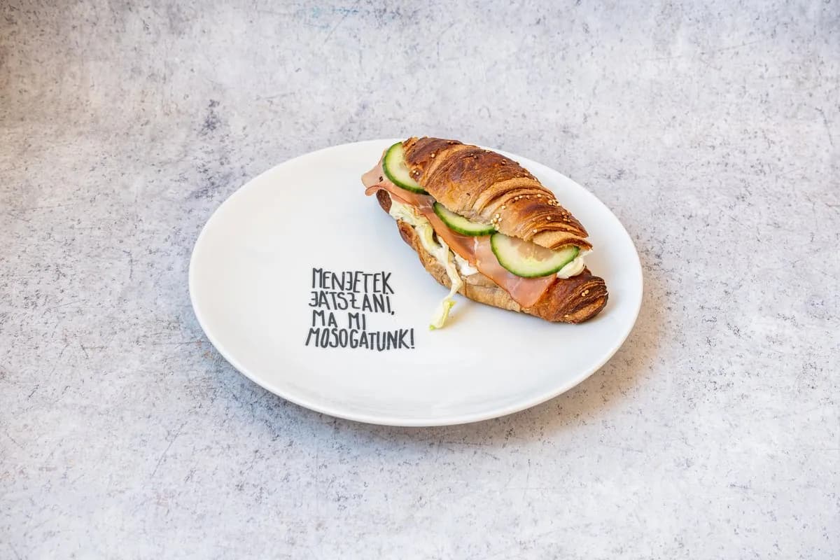 Sonkás croissant