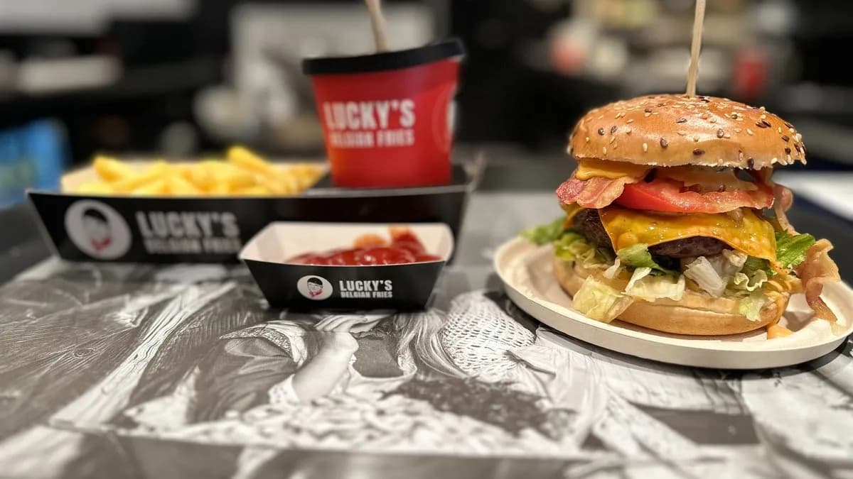 Sajt & Bacon Burger Menu