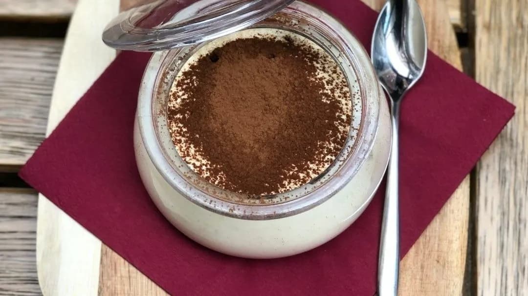 F2 Traditional Tiramisú
