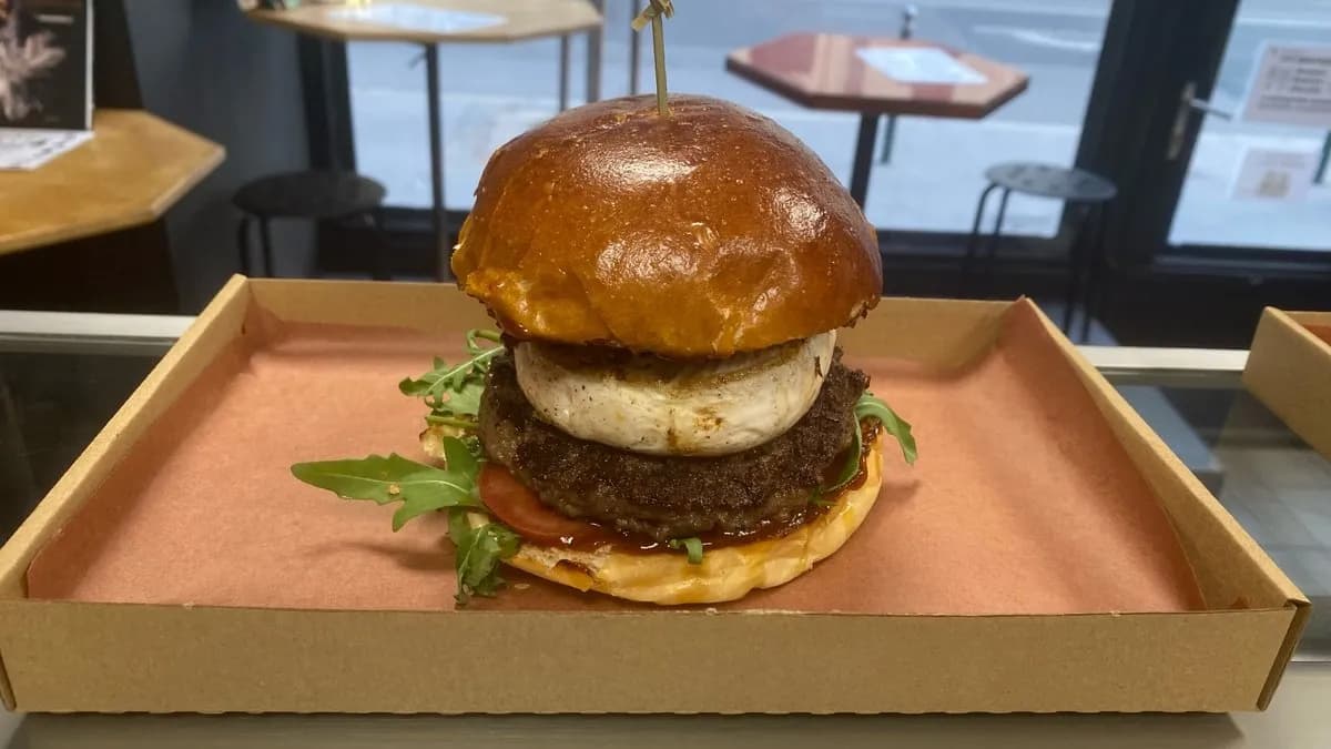 Camambert & Beef Burger