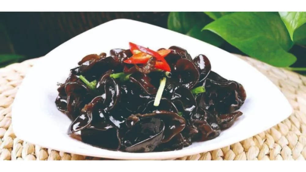 8. Fafülgomba saláta