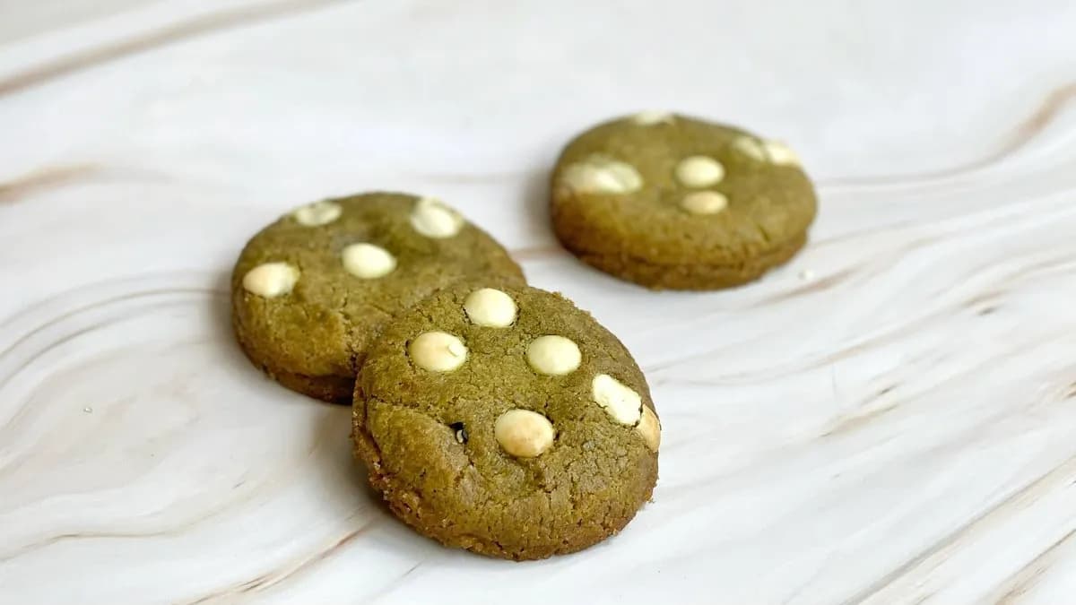 Matcha-málna-fehércsoki cookie