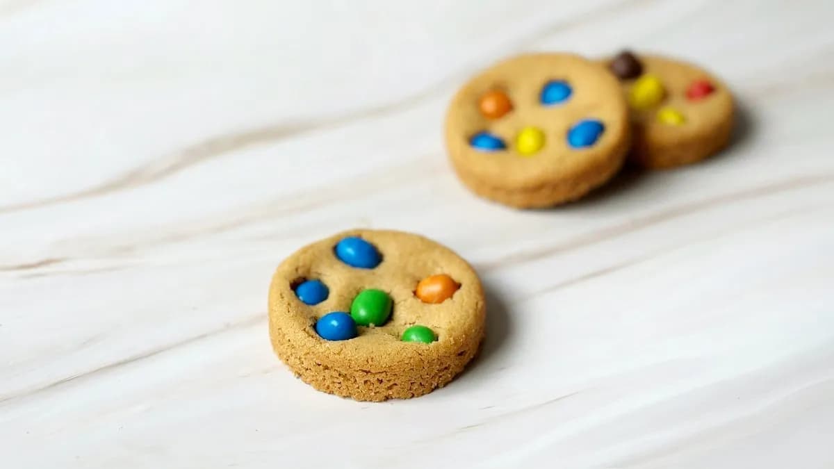 M&M Mogyoróvajas cookie