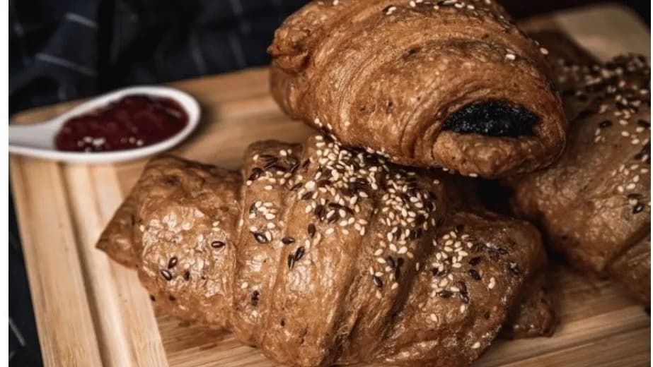 Fitness szilvás croissant