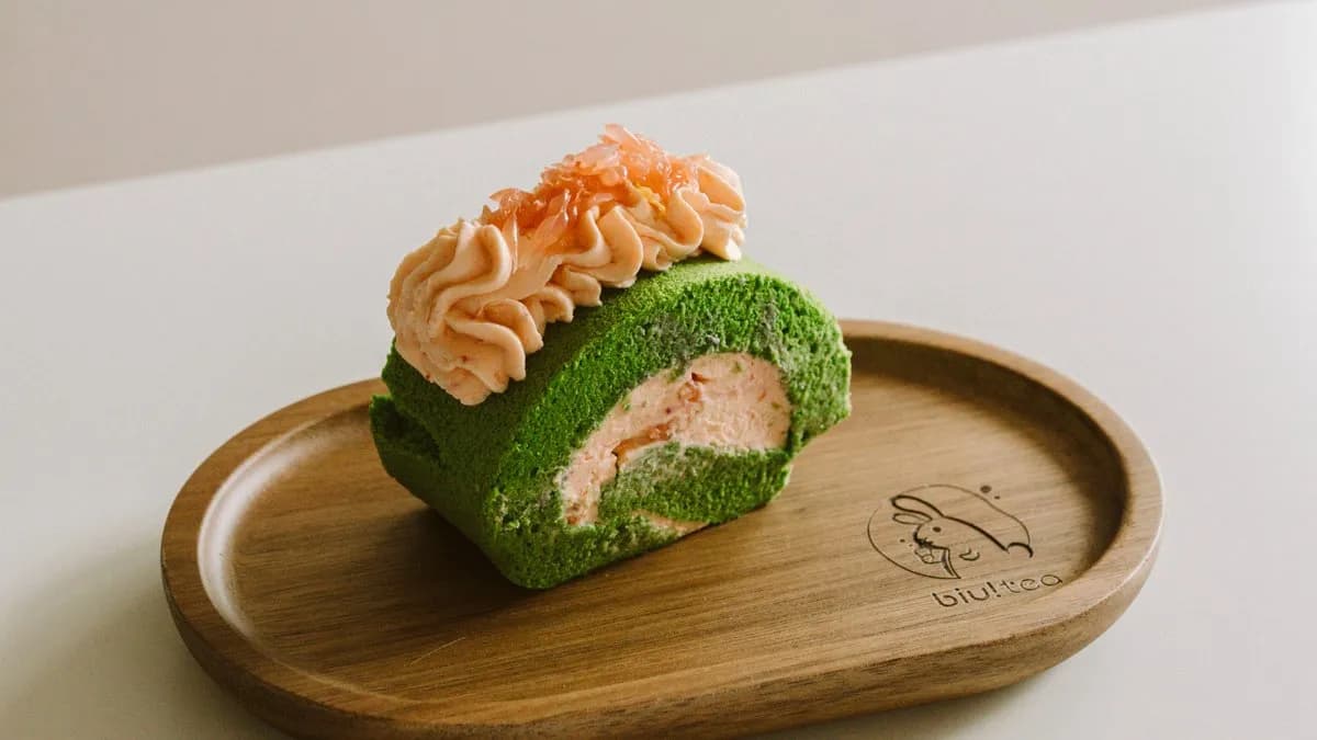 Matcha Cake Roll