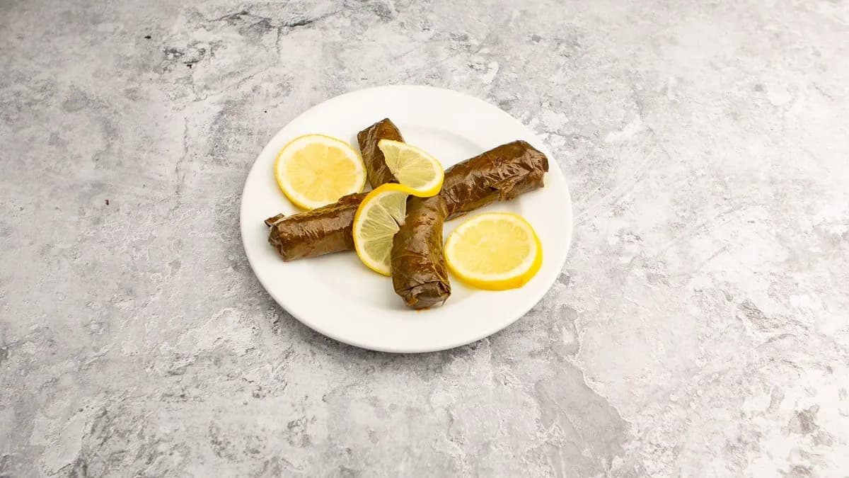 Töltött szőlőlevél