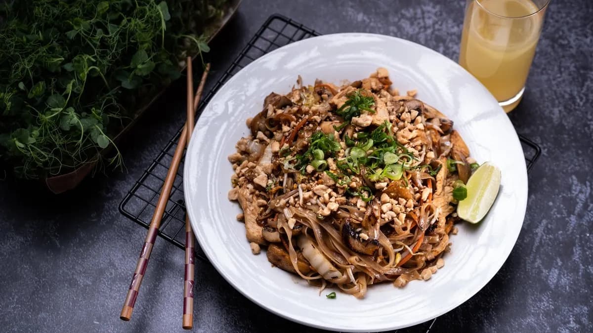 Pad thai Csirke