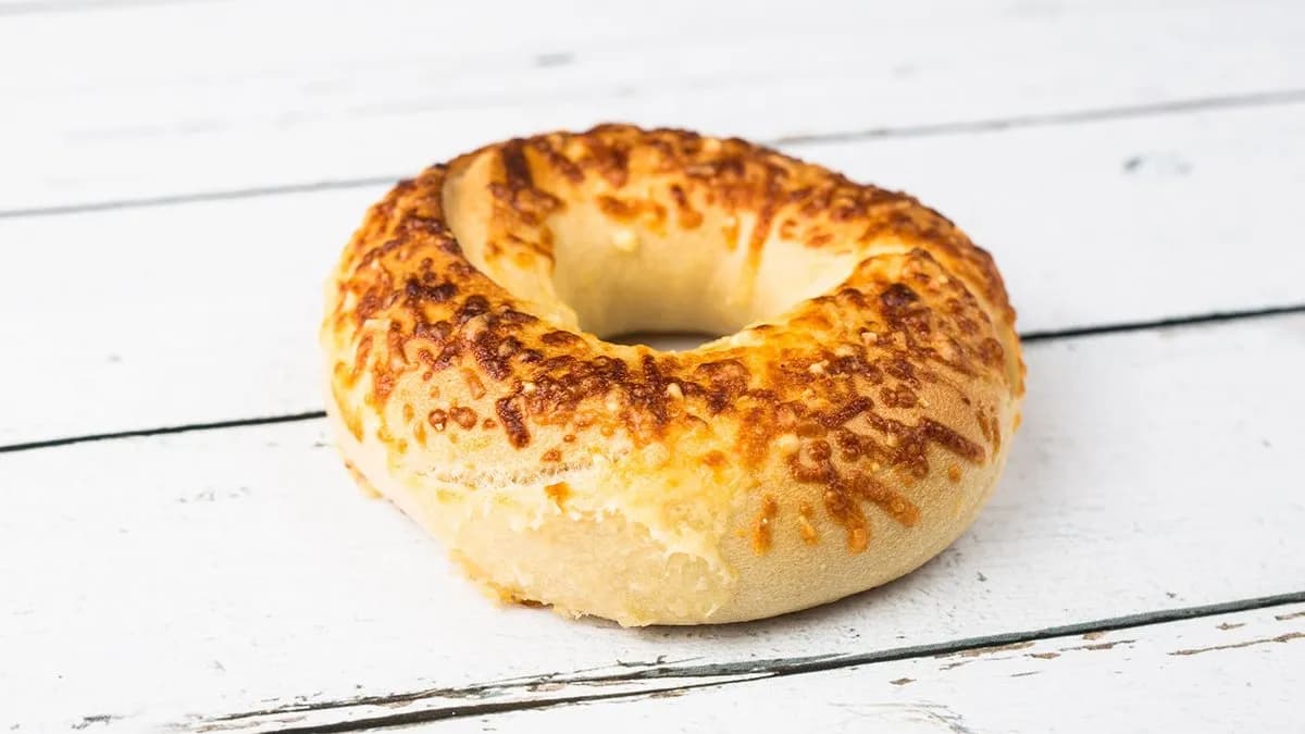 Kézműves fokhagymás-sajtos bagel