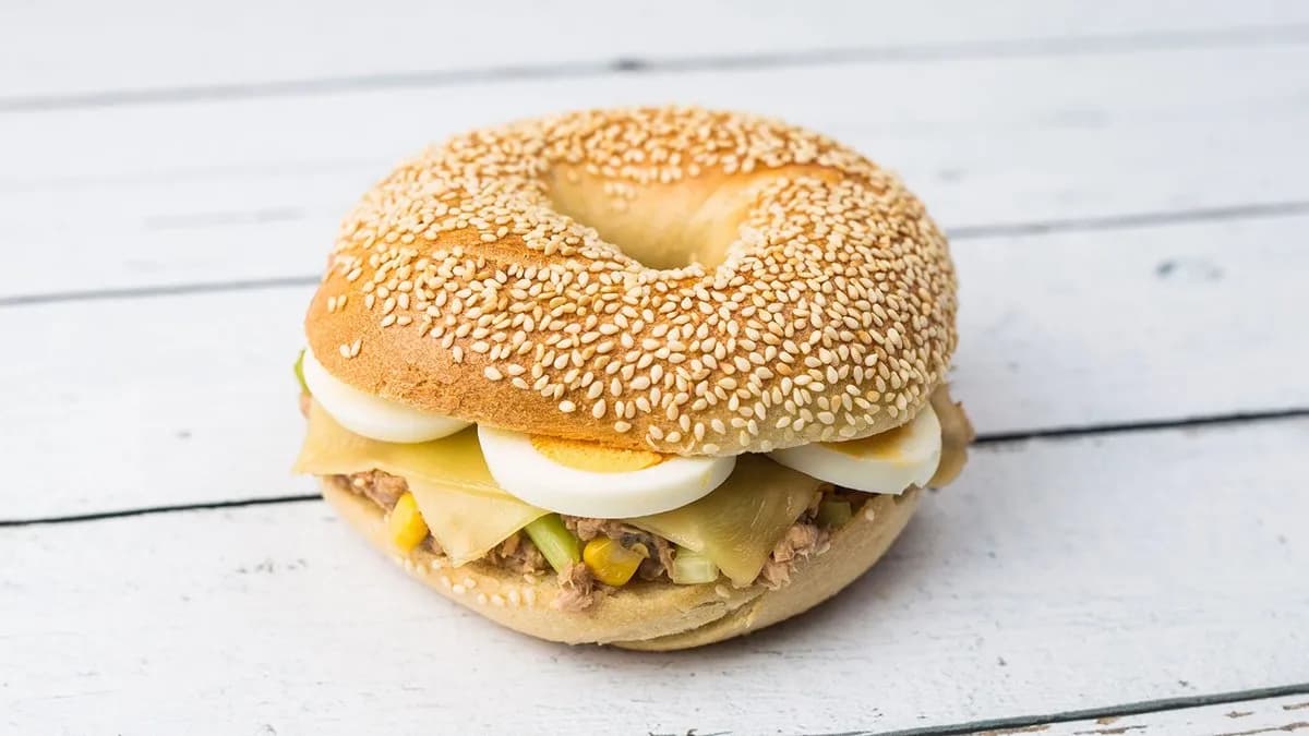Tuna MAX bagel