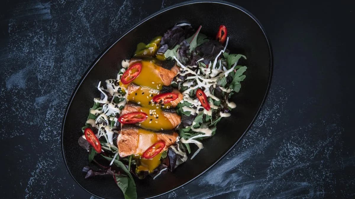 SAKE CHILI MANGO SARADA