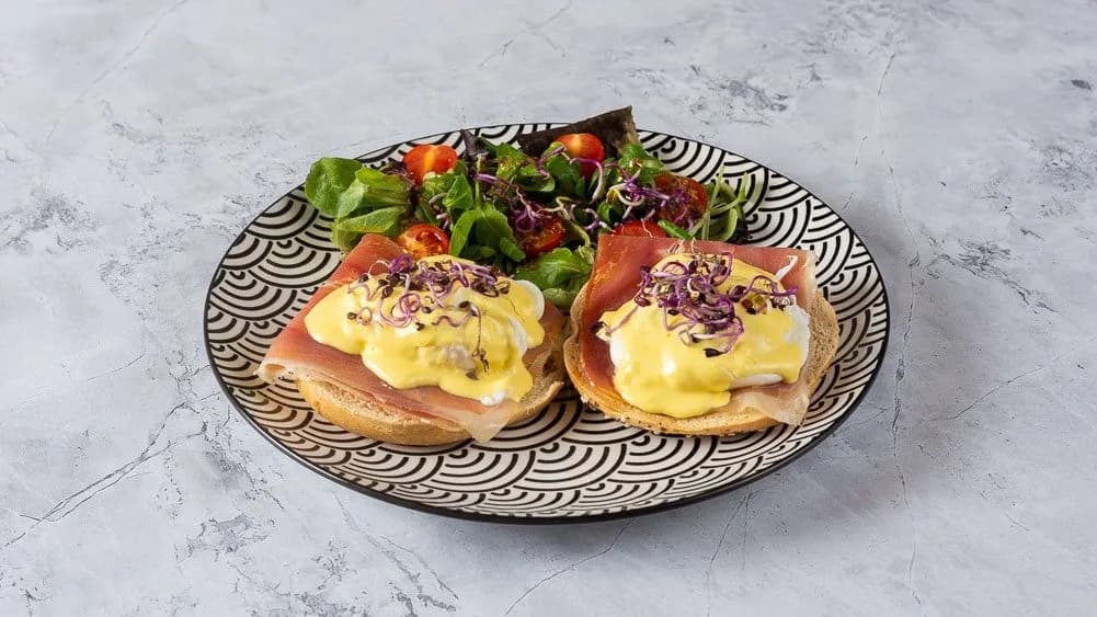 Eggs Benedict Serrano sonkával
