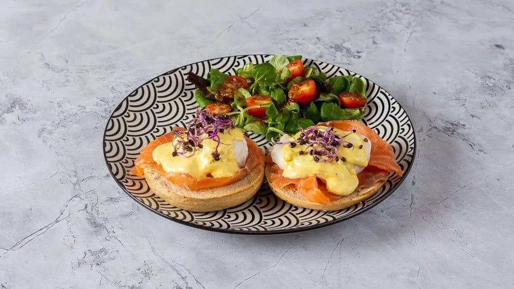 Eggs Benedict Lazaccal