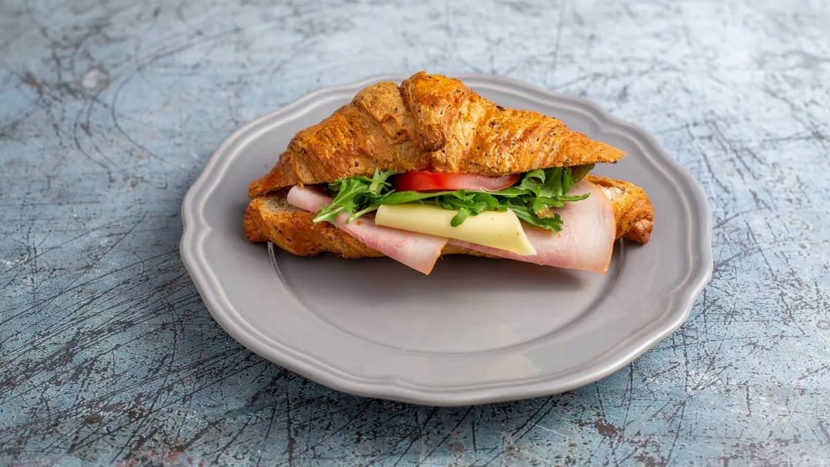 Sonkás sajtos croissant